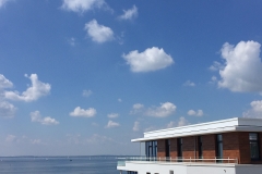 00028-Blick-von-der-Dachterrasse-auf-die-Lübecker-Bucht