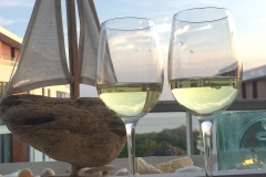 0006-Wein-auf-der-Dachterrasse-Nahaufnahme