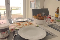 Frühstück-mit-Meerblick