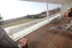 Seeblick-vom-Balkon-des-Wellness-Bereiches-Suedkap-Pelzerhaken